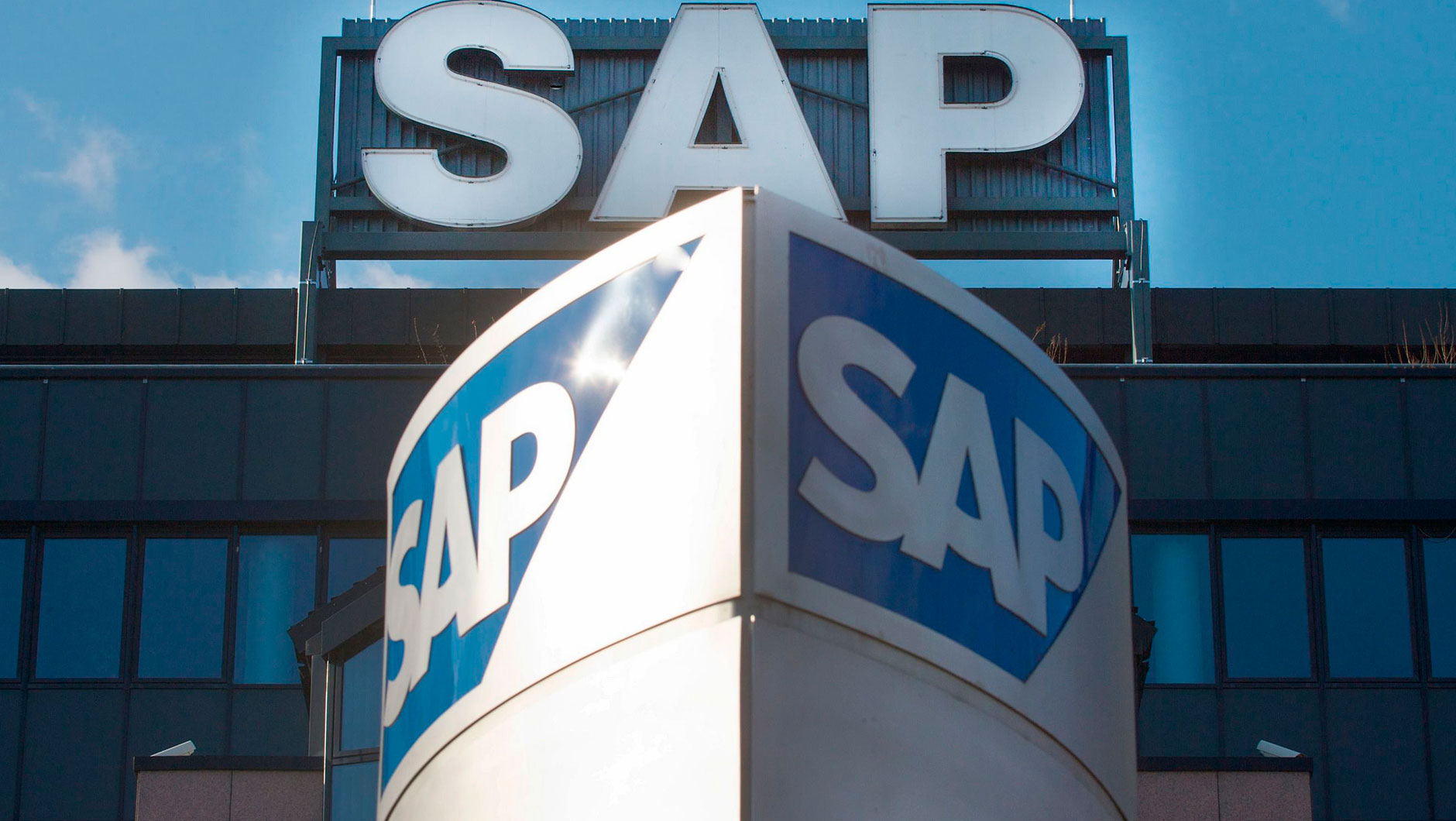 У SAP есть множество офисов и представительств в более чем 130 странах. Штаб-квартира компании находится в Вальдорфе, Германия
