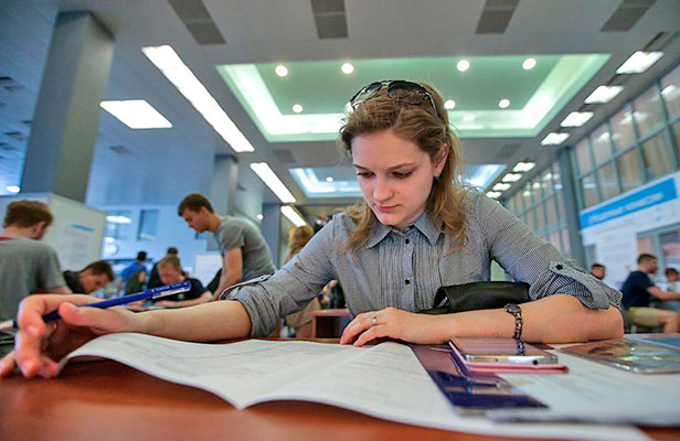 В Беларуси ввели изменения по льготным кредитам на первое высшее образование