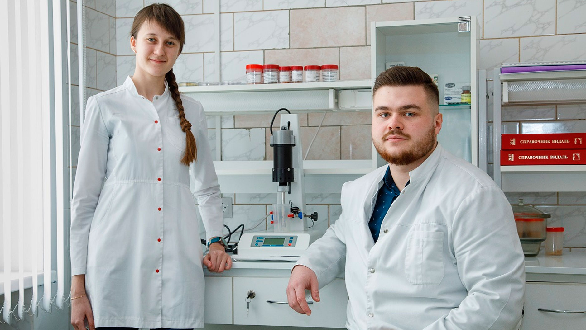Для поступления на медицинские специальности нужно сдать три ЦТ: по русскому или белорусскому языку, биологии и химии