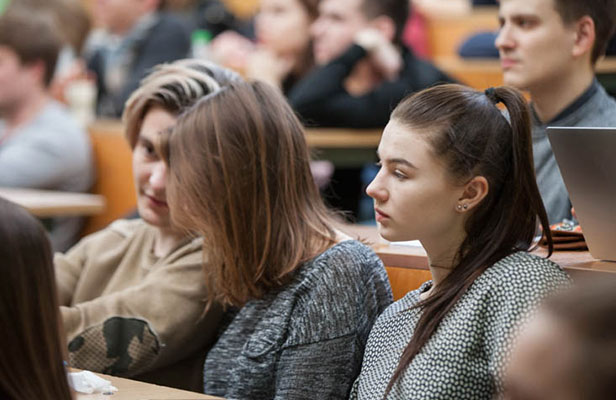 Россотрудничество предложило ввести стипендии для белорусских студентов и приравнять ЦТ к ЕГЭ