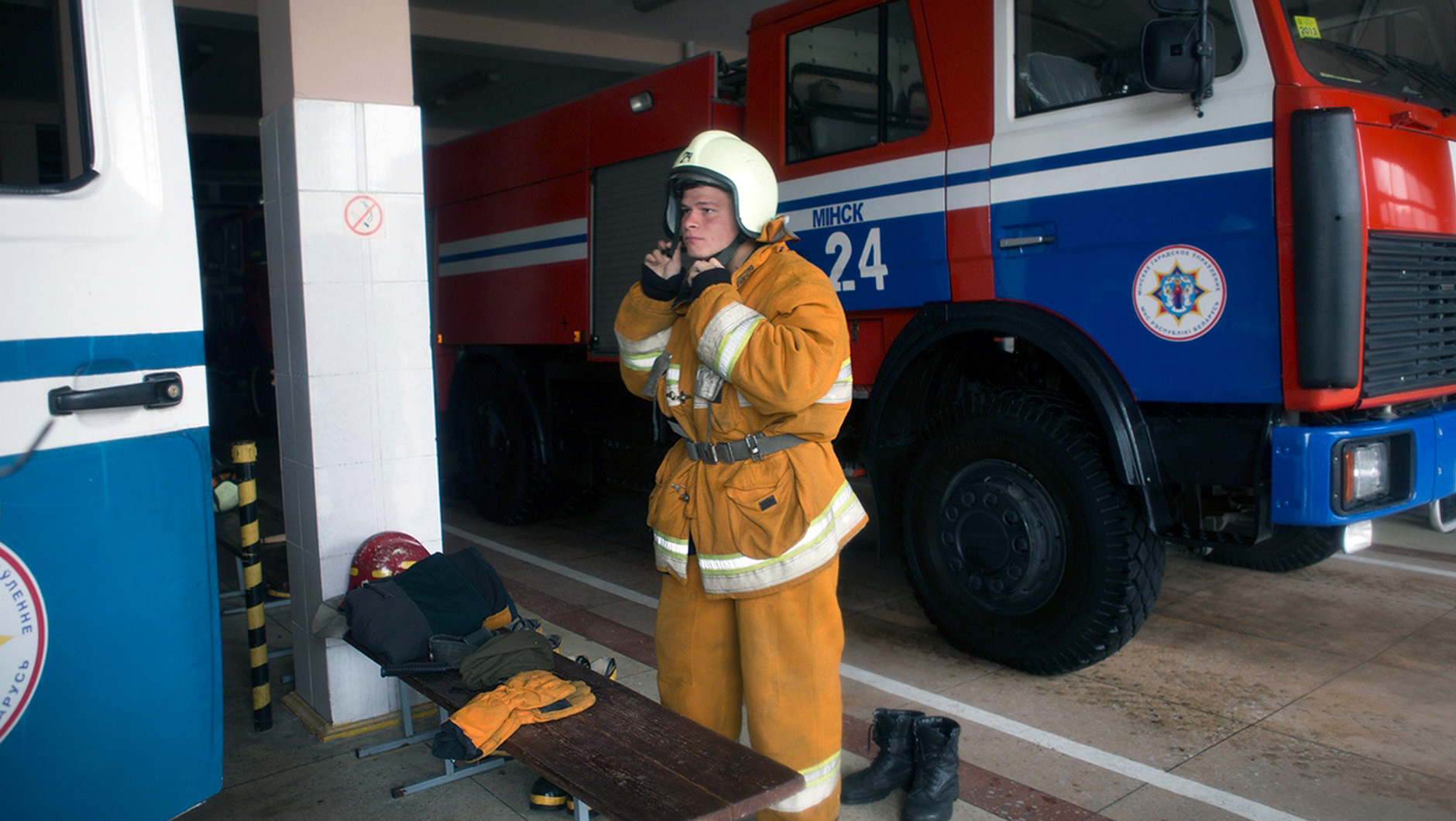 фото пожарного спасателя беларусь